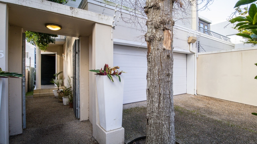 To Let 3 Bedroom Property for Rent in Claremont Upper Western Cape